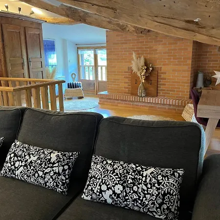 Au Rythme De Plume Et Louna Holiday home Molompize