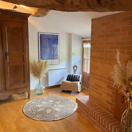 Vakantiehuis Au Rythme De Plume Et Louna Molompize