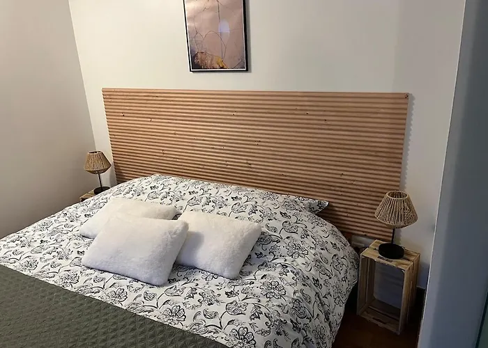 Au Rythme De Plume Et Louna Hébergement de vacances Molompize