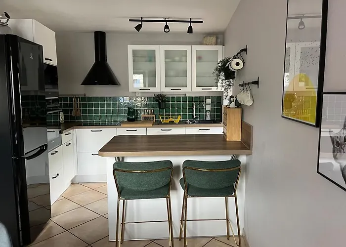 Au Rythme De Plume Et Louna Hébergement de vacances Molompize